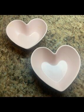 “OpalHouse” Shell Pink Stoneware Heart-Shaped Dishes. Set of 2.
